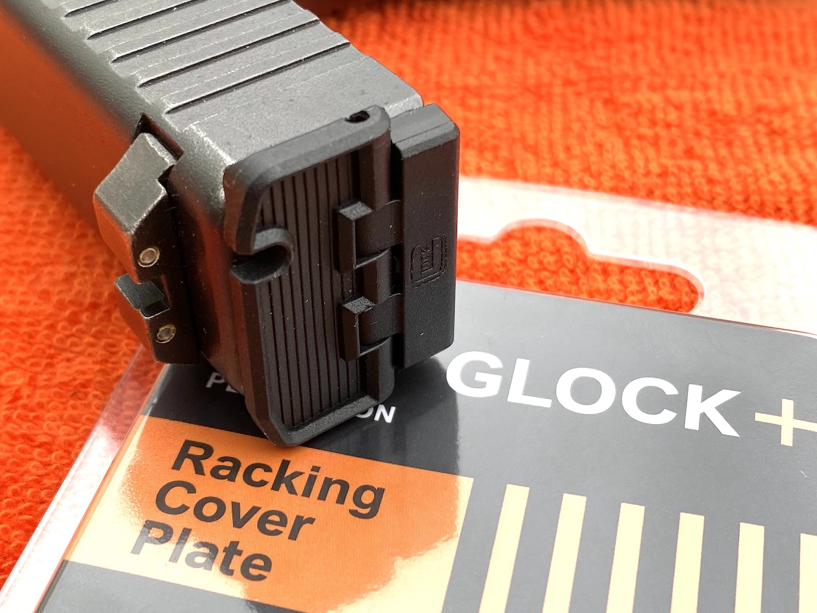 Střelecká laboratoř - GLOCK Racking Cover Plate